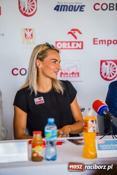 Zdjęcie w galerii na portalu naszraciborz.pl: Raciborska królowa lekkiej atletyki życzyła dobrych wyników [FOTO i WIDEO] wiadomości z regionu