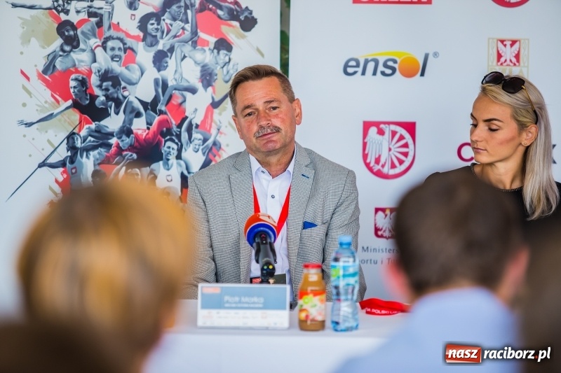 Zdjęcie w galerii na portalu naszraciborz.pl: Raciborska królowa lekkiej atletyki życzyła dobrych wyników [FOTO i WIDEO] wiadomości z regionu