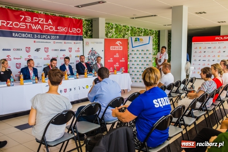 Zdjęcie w galerii na portalu naszraciborz.pl: Raciborska królowa lekkiej atletyki życzyła dobrych wyników [FOTO i WIDEO] wiadomości z regionu