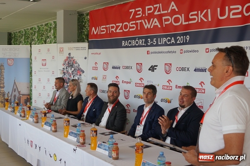 Zdjęcie w galerii na portalu naszraciborz.pl: Raciborska królowa lekkiej atletyki życzyła dobrych wyników [FOTO i WIDEO] wiadomości z regionu