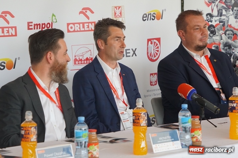 Zdjęcie w galerii na portalu naszraciborz.pl: Raciborska królowa lekkiej atletyki życzyła dobrych wyników [FOTO i WIDEO] wiadomości z regionu