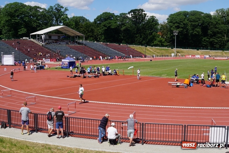 Zdjęcie w galerii na portalu naszraciborz.pl: Raciborska królowa lekkiej atletyki życzyła dobrych wyników [FOTO i WIDEO] wiadomości z regionu
