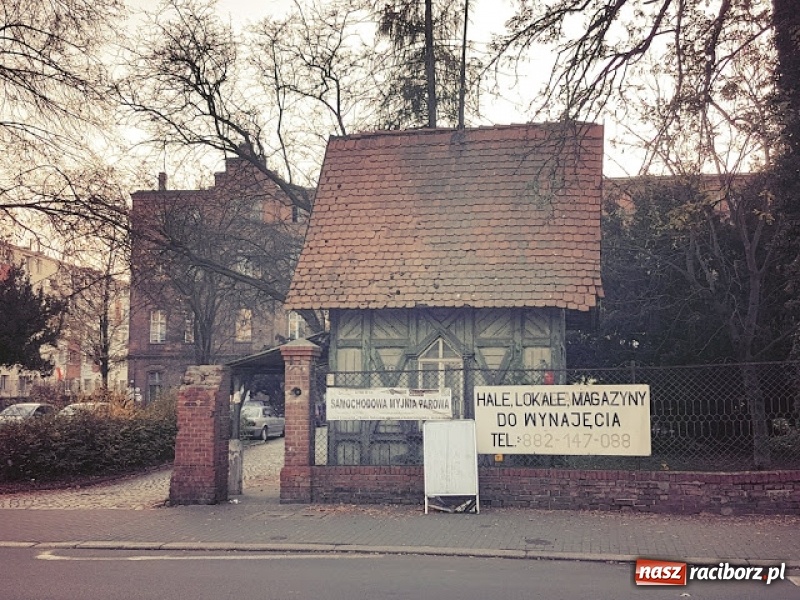 Zdjęcie w galerii na portalu naszraciborz.pl: Miejski konserwator zabytków nie pozwoli zniszczyć chatki Baby Jagi  wiadomości z regionu