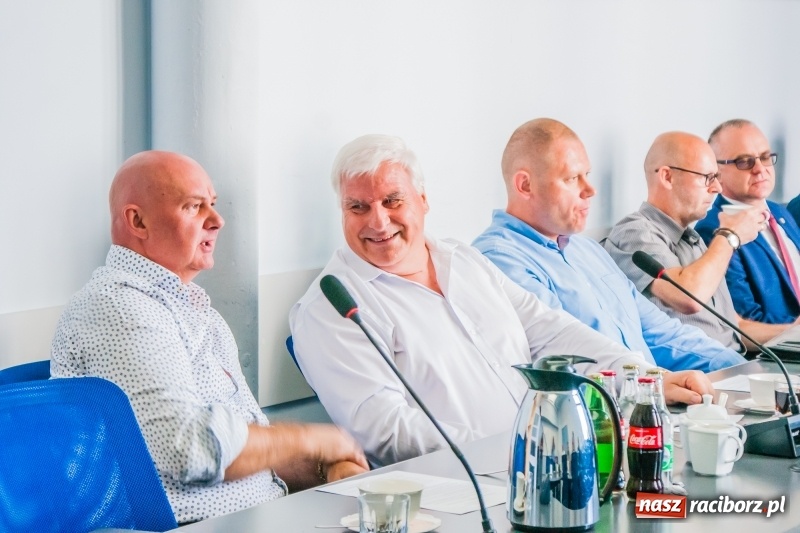 Zdjęcie w galerii na portalu naszraciborz.pl: Pierwsze posiedzenie rady gospodarczej przy prezydencie  wiadomości z regionu