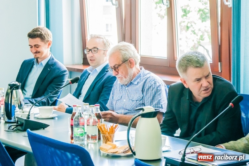 Zdjęcie w galerii na portalu naszraciborz.pl: Pierwsze posiedzenie rady gospodarczej przy prezydencie  wiadomości z regionu