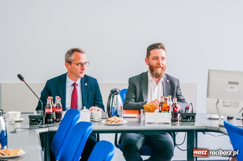 Zdjęcie w galerii na portalu naszraciborz.pl: Pierwsze posiedzenie rady gospodarczej przy prezydencie  wiadomości z regionu