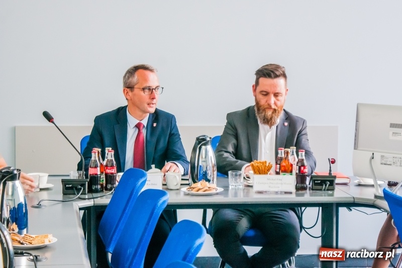 Zdjęcie w galerii na portalu naszraciborz.pl: Pierwsze posiedzenie rady gospodarczej przy prezydencie  wiadomości z regionu