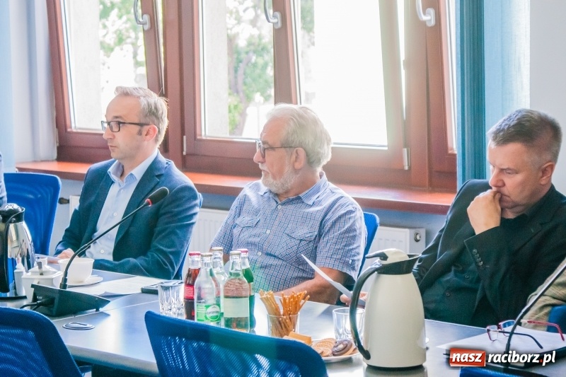 Zdjęcie w galerii na portalu naszraciborz.pl: Pierwsze posiedzenie rady gospodarczej przy prezydencie  wiadomości z regionu