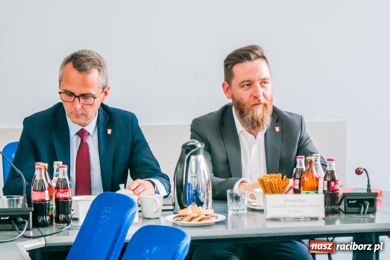 Zdjęcie w galerii na portalu naszraciborz.pl: Pierwsze posiedzenie rady gospodarczej przy prezydencie  wiadomości z regionu