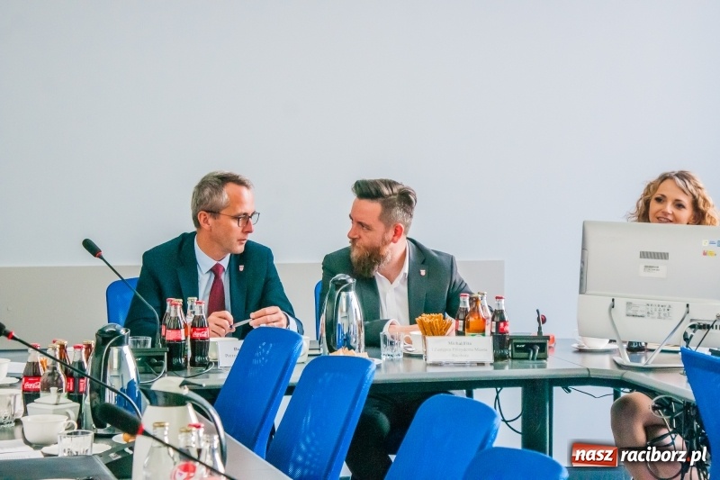 Zdjęcie w galerii na portalu naszraciborz.pl: Pierwsze posiedzenie rady gospodarczej przy prezydencie  wiadomości z regionu