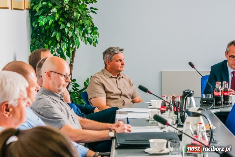Zdjęcie w galerii na portalu naszraciborz.pl: Pierwsze posiedzenie rady gospodarczej przy prezydencie  wiadomości z regionu