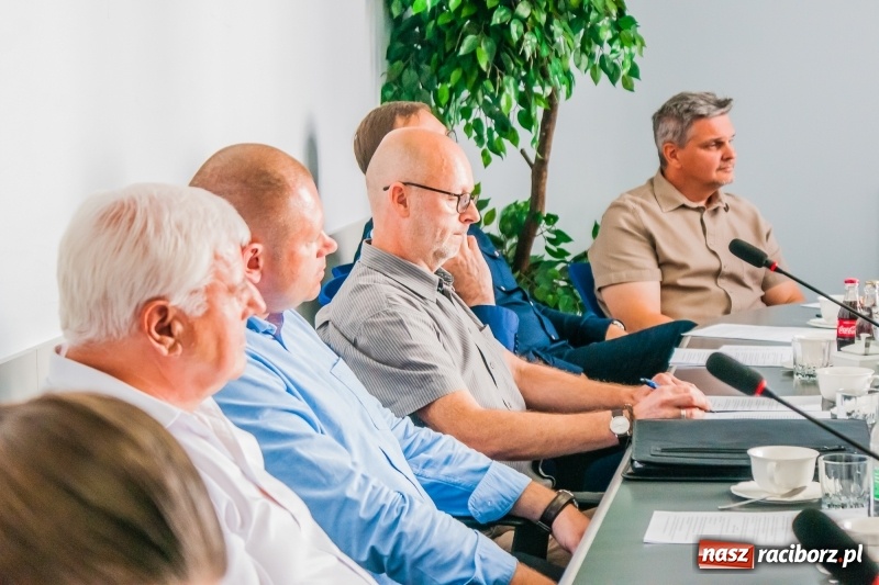 Zdjęcie w galerii na portalu naszraciborz.pl: Pierwsze posiedzenie rady gospodarczej przy prezydencie  wiadomości z regionu