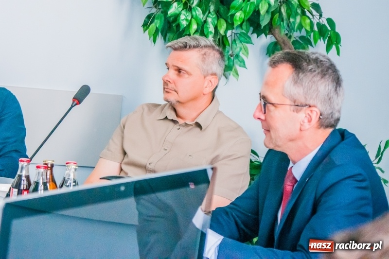 Zdjęcie w galerii na portalu naszraciborz.pl: Pierwsze posiedzenie rady gospodarczej przy prezydencie  wiadomości z regionu