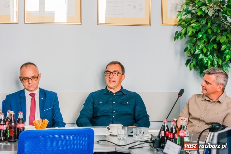 Zdjęcie w galerii na portalu naszraciborz.pl: Pierwsze posiedzenie rady gospodarczej przy prezydencie  wiadomości z regionu