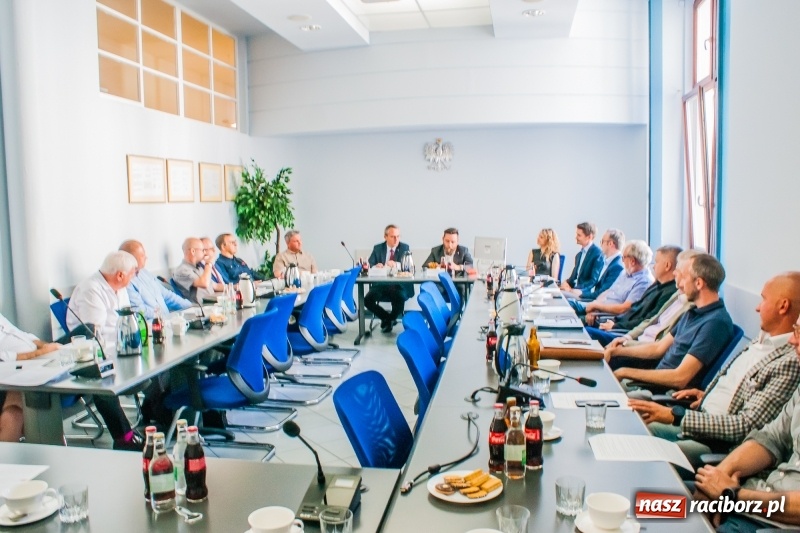 Zdjęcie w galerii na portalu naszraciborz.pl: Pierwsze posiedzenie rady gospodarczej przy prezydencie  wiadomości z regionu