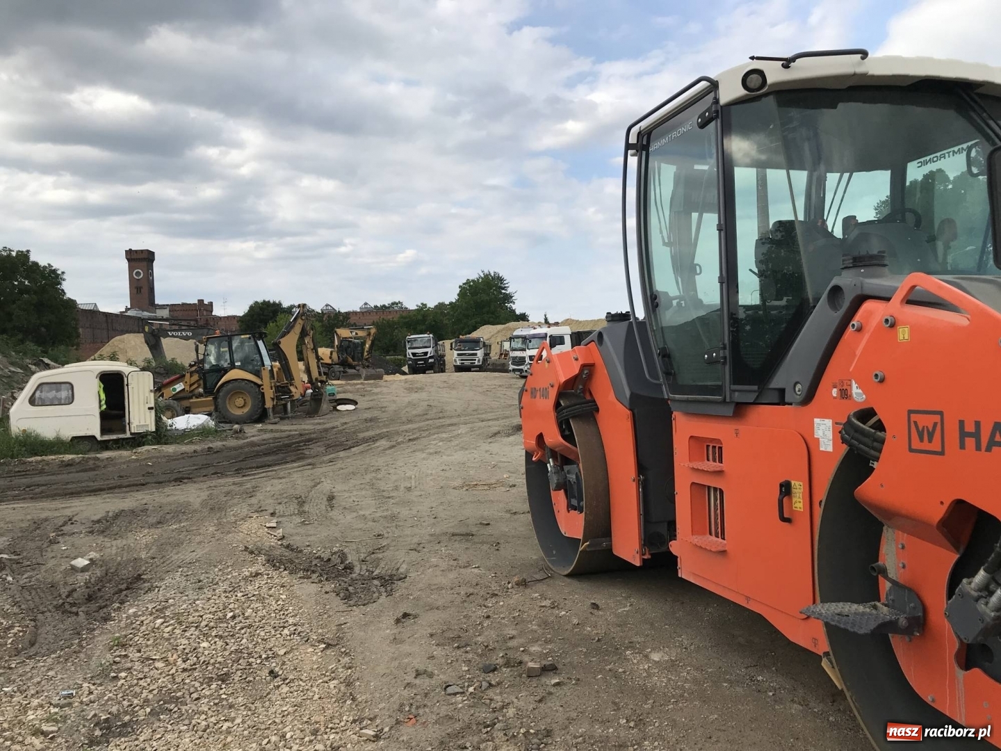 Zdjęcie w galerii na portalu naszraciborz.pl: Łąkowa już otwarta dla ruchu samochodowego  wiadomości z regionu