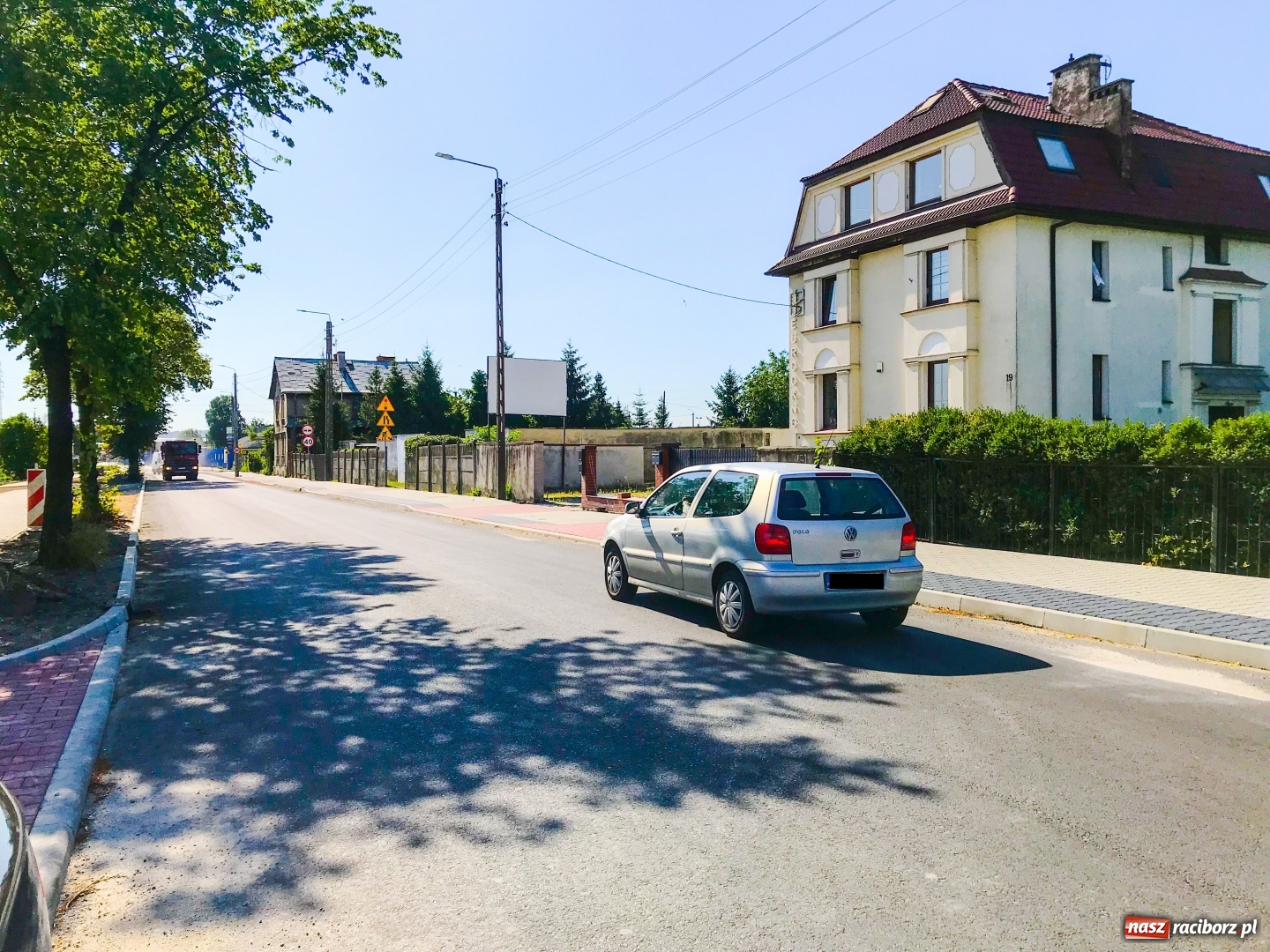 Zdjęcie w galerii na portalu naszraciborz.pl: Łąkowa już otwarta dla ruchu samochodowego  wiadomości z regionu