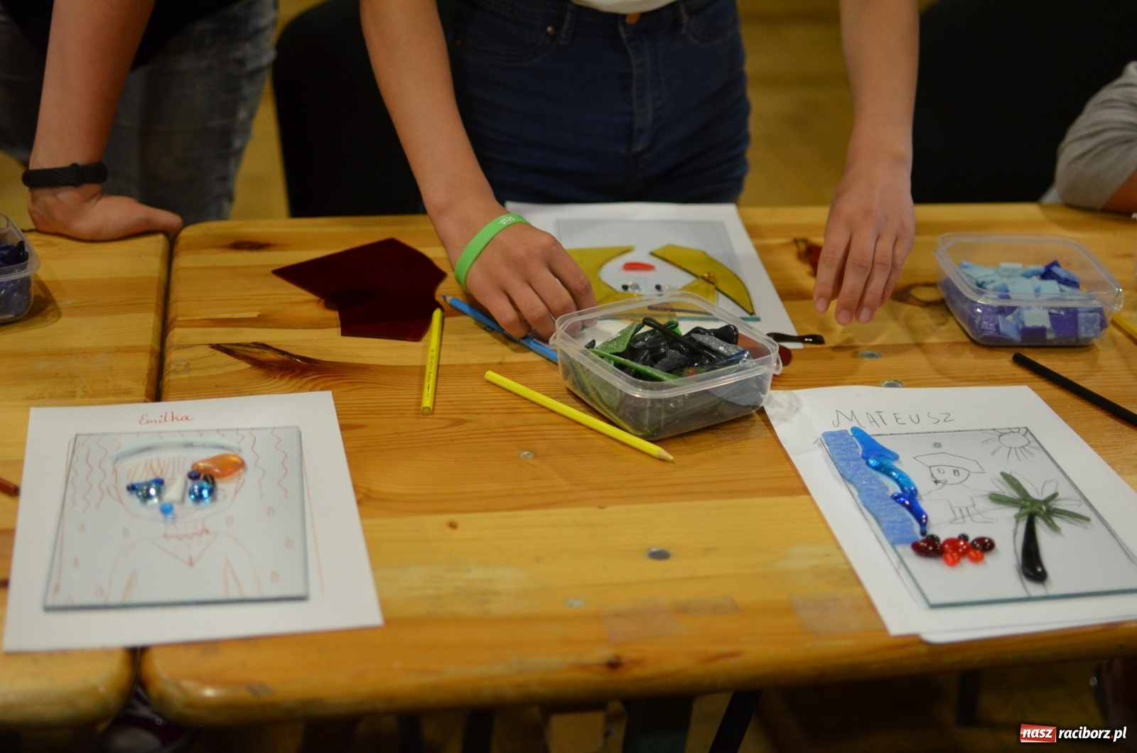 Zdjęcie w galerii na portalu naszraciborz.pl: Szkło i fotografia. Warsztaty w RCK wiadomości z regionu