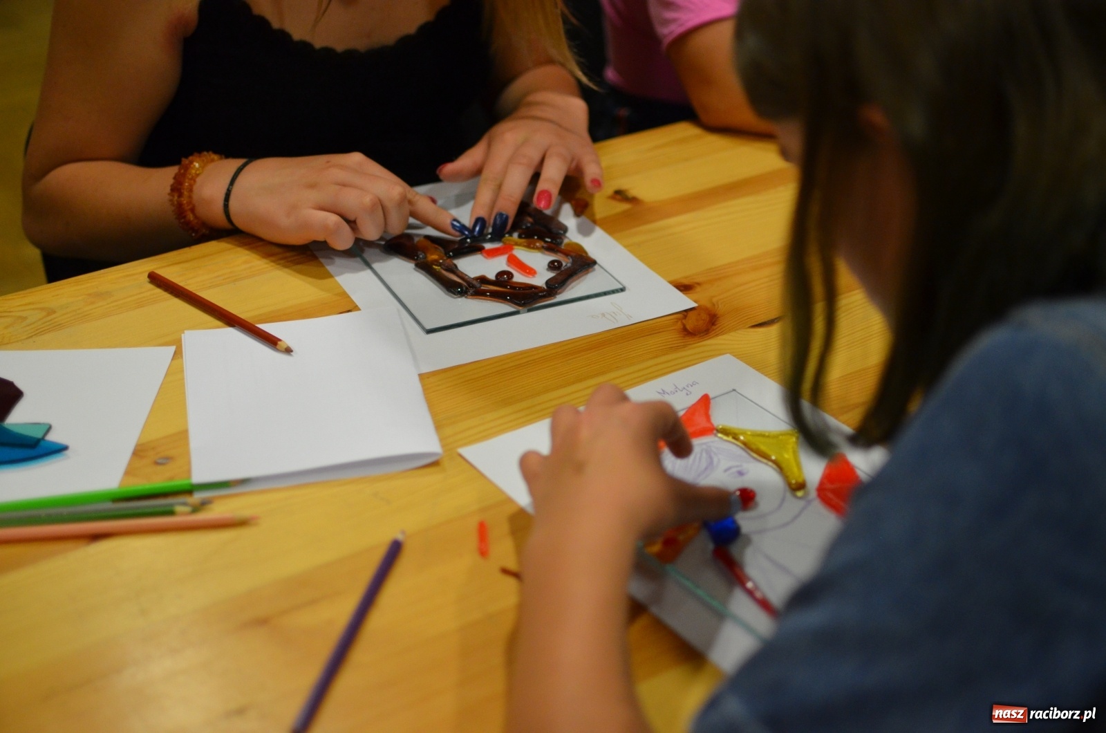 Zdjęcie w galerii na portalu naszraciborz.pl: Szkło i fotografia. Warsztaty w RCK wiadomości z regionu