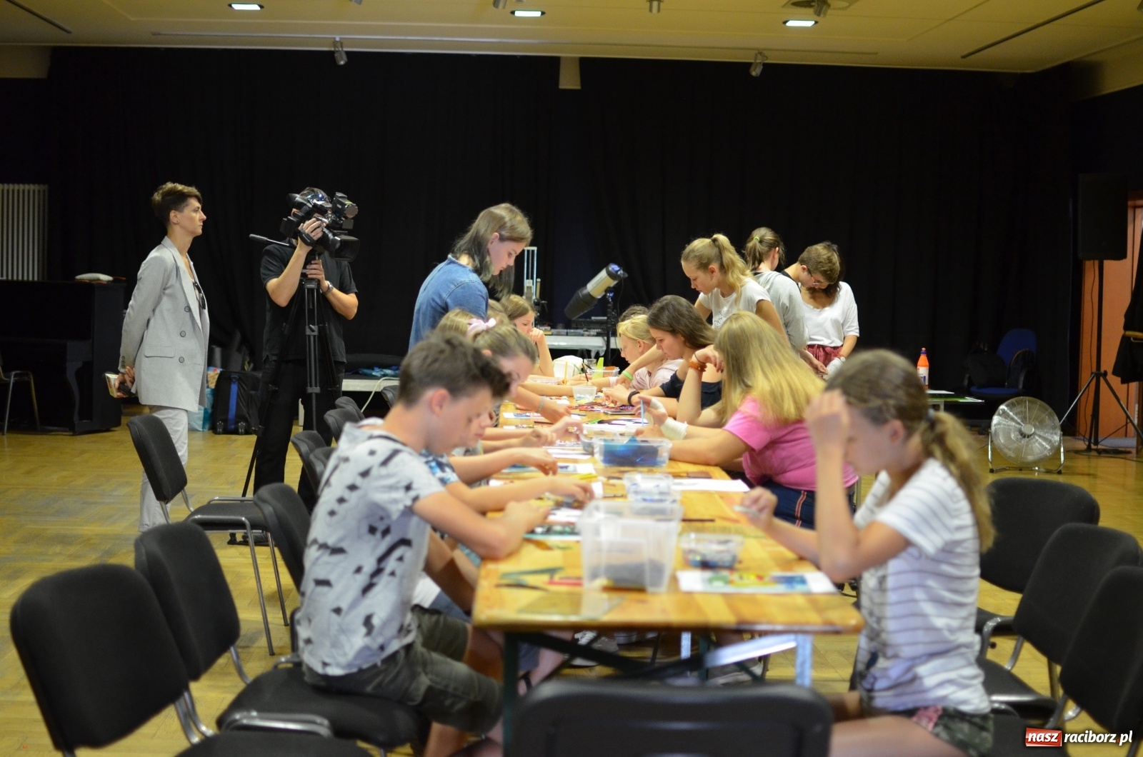 Zdjęcie w galerii na portalu naszraciborz.pl: Szkło i fotografia. Warsztaty w RCK wiadomości z regionu