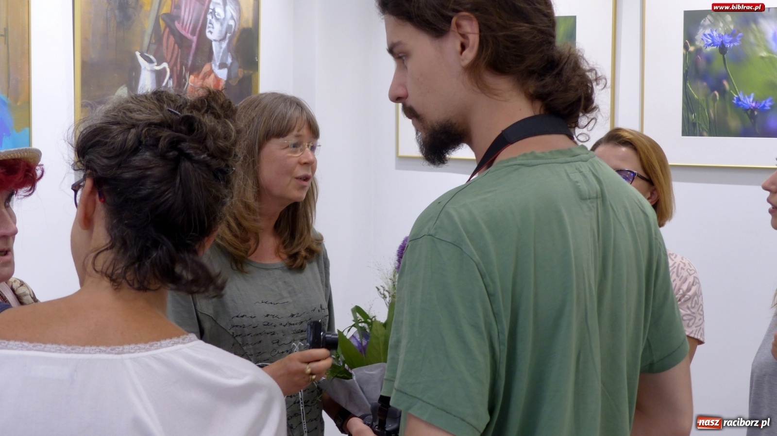 Zdjęcie w galerii na portalu naszraciborz.pl: Barwy lata w raciborskiej bibliotece wiadomości z regionu