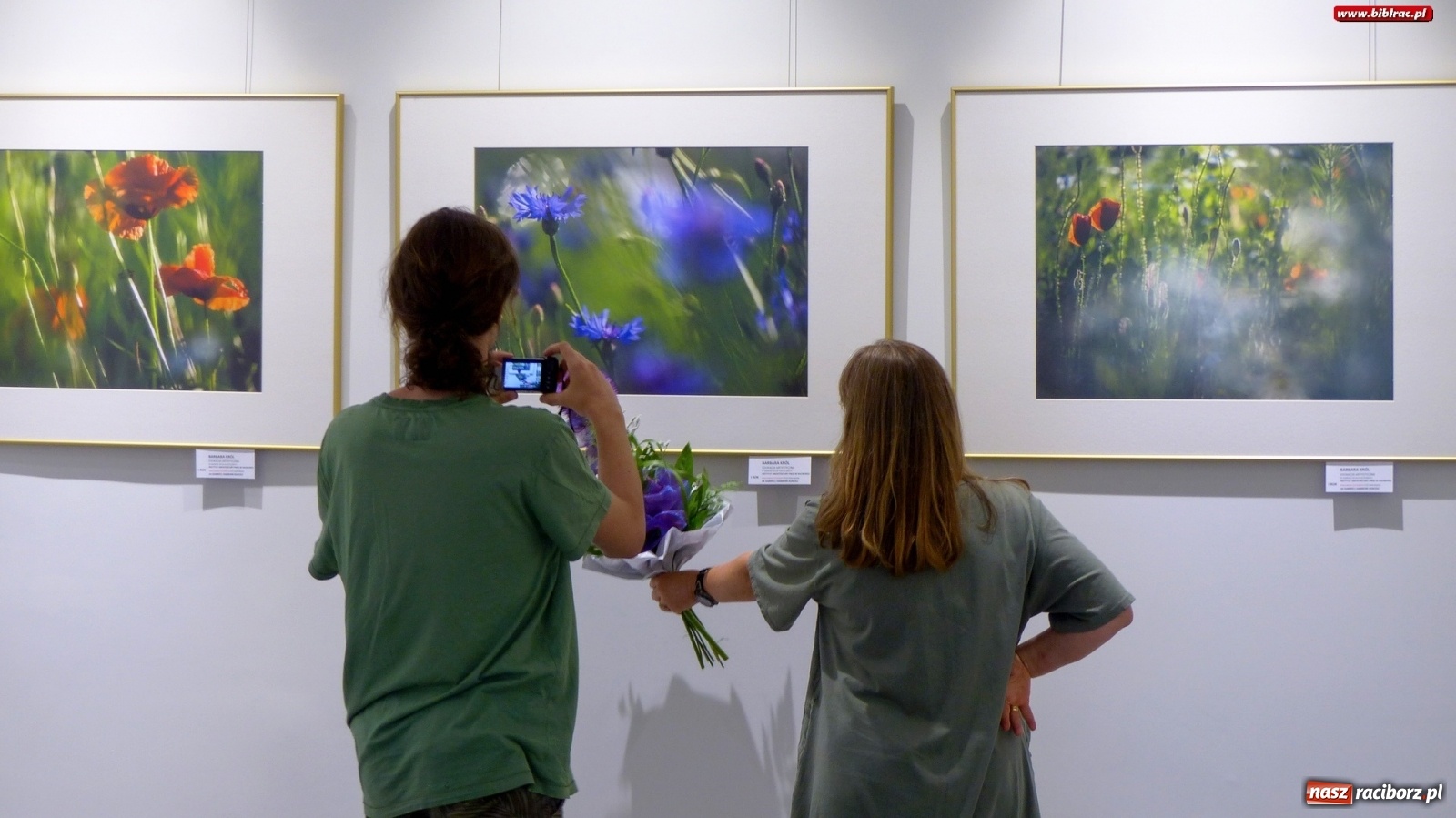 Zdjęcie w galerii na portalu naszraciborz.pl: Barwy lata w raciborskiej bibliotece wiadomości z regionu