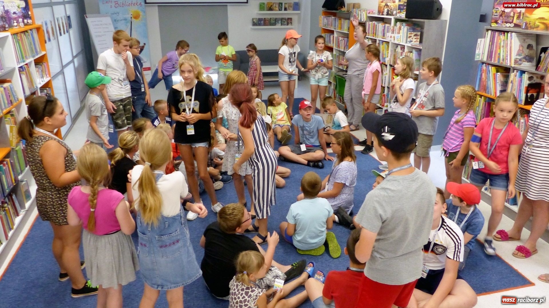 Zdjęcie w galerii na portalu naszraciborz.pl: Uczestnicy Lata z biblioteką w Obozie Herosów wiadomości z regionu