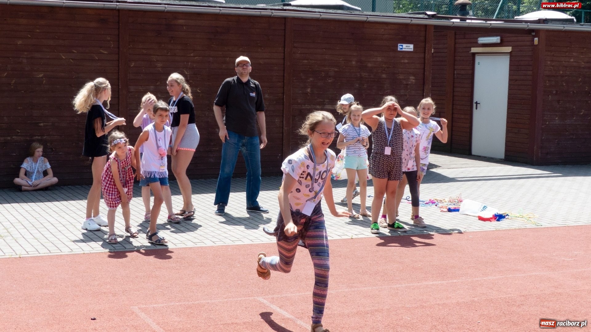 Zdjęcie w galerii na portalu naszraciborz.pl: Uczestnicy Lata z biblioteką w Obozie Herosów wiadomości z regionu