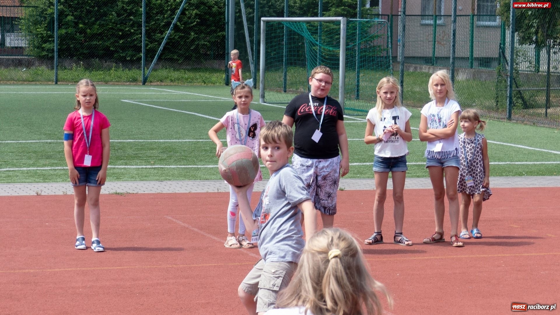 Zdjęcie w galerii na portalu naszraciborz.pl: Uczestnicy Lata z biblioteką w Obozie Herosów wiadomości z regionu