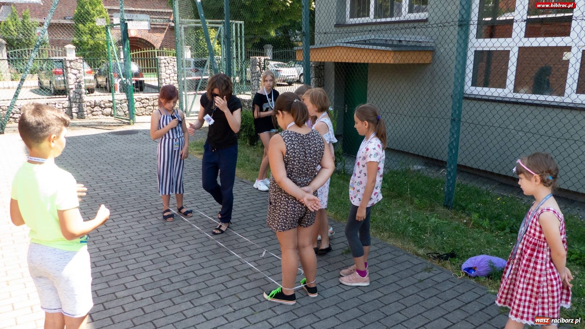 Zdjęcie w galerii na portalu naszraciborz.pl: Uczestnicy Lata z biblioteką w Obozie Herosów wiadomości z regionu