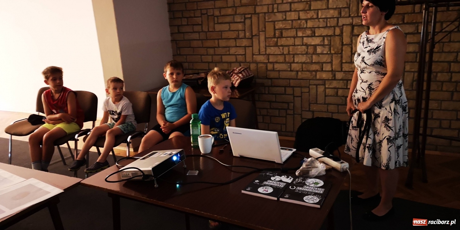 Zdjęcie w galerii na portalu naszraciborz.pl: Spotkanie z kryminalistykiem w Domu Kultury w Borucinie wiadomości z regionu