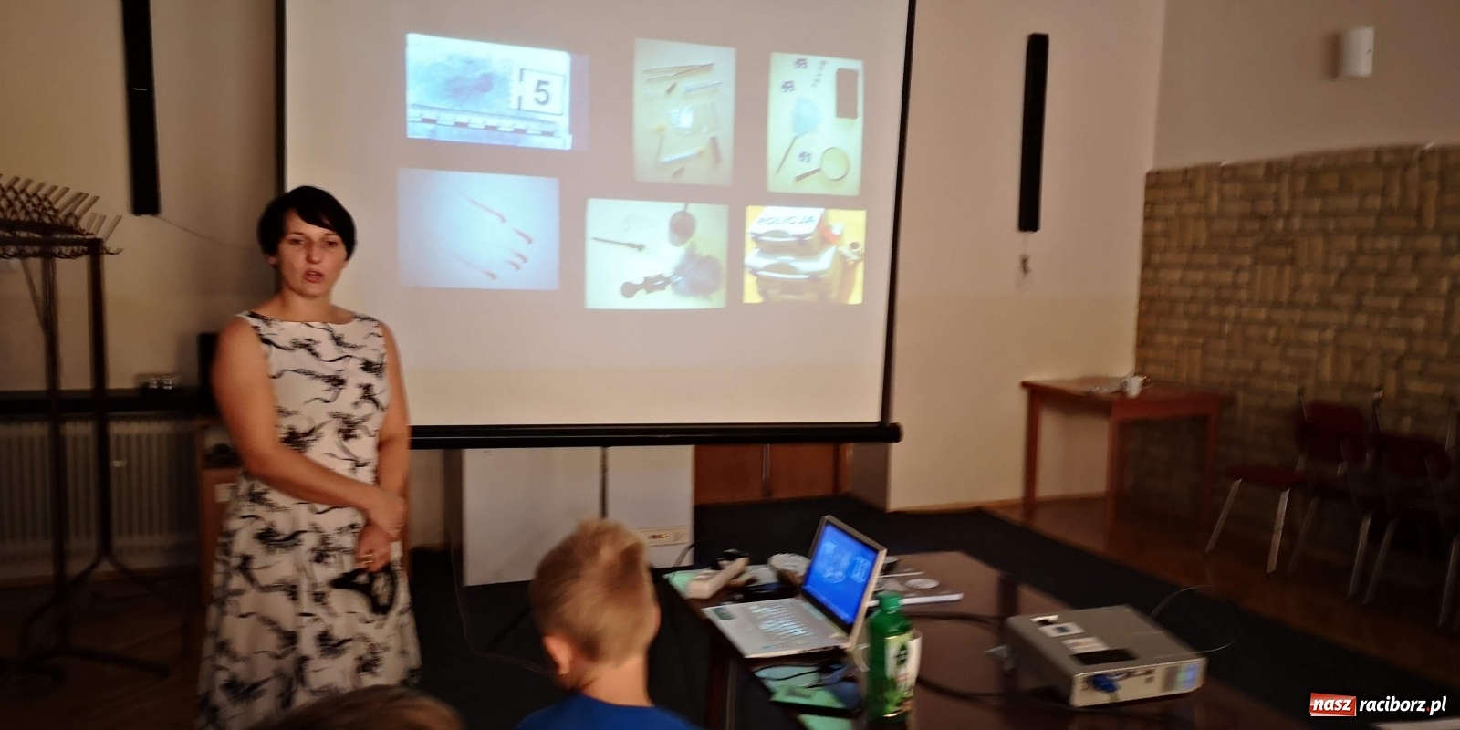 Zdjęcie w galerii na portalu naszraciborz.pl: Spotkanie z kryminalistykiem w Domu Kultury w Borucinie wiadomości z regionu