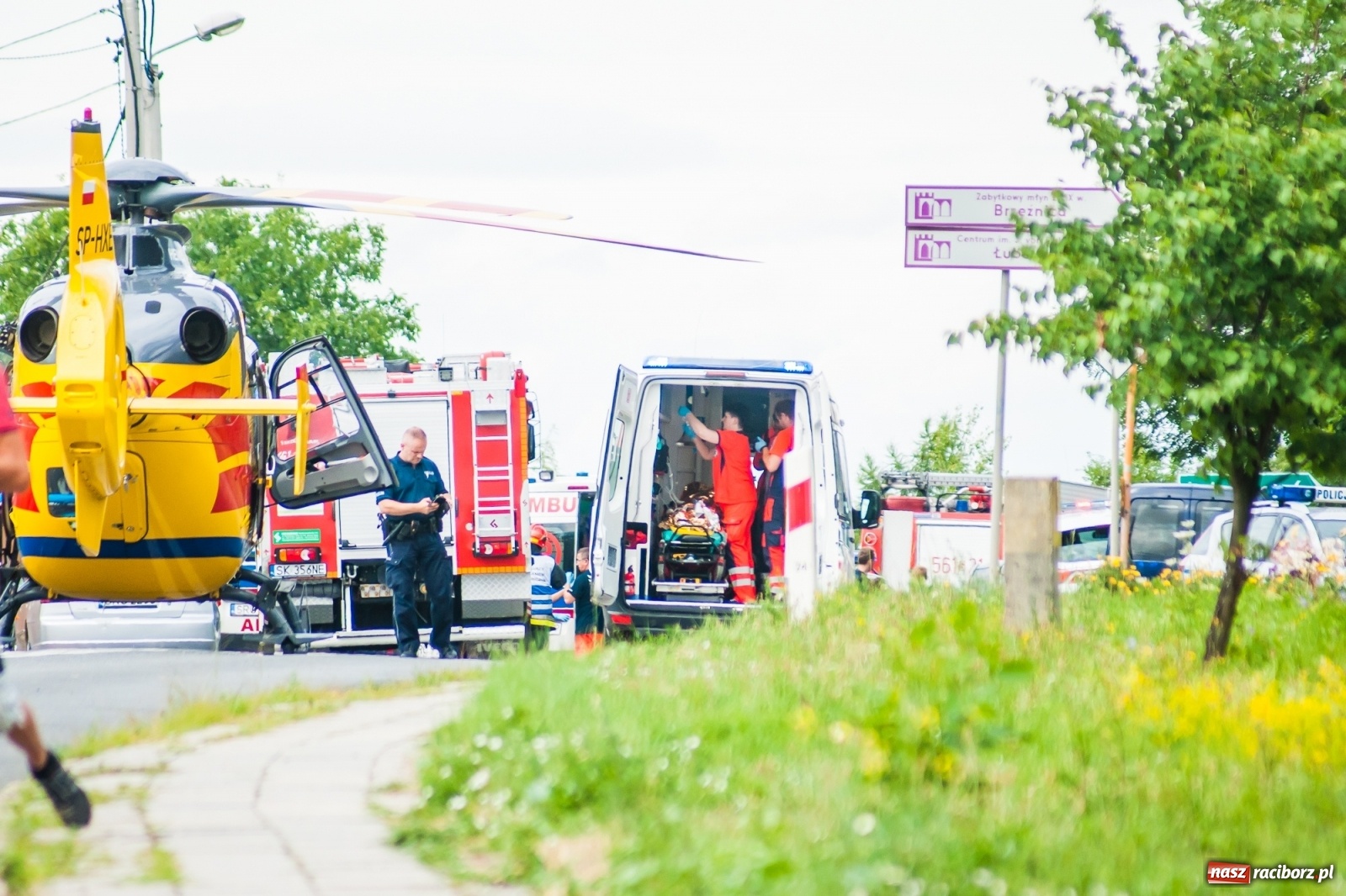 Zdjęcie w galerii na portalu naszraciborz.pl: DK 45. Tragiczny wypadek na ulicy Kozielskiej w Raciborzu. Nie żyją dwie osoby, w tym dziecko wiadomości z regionu