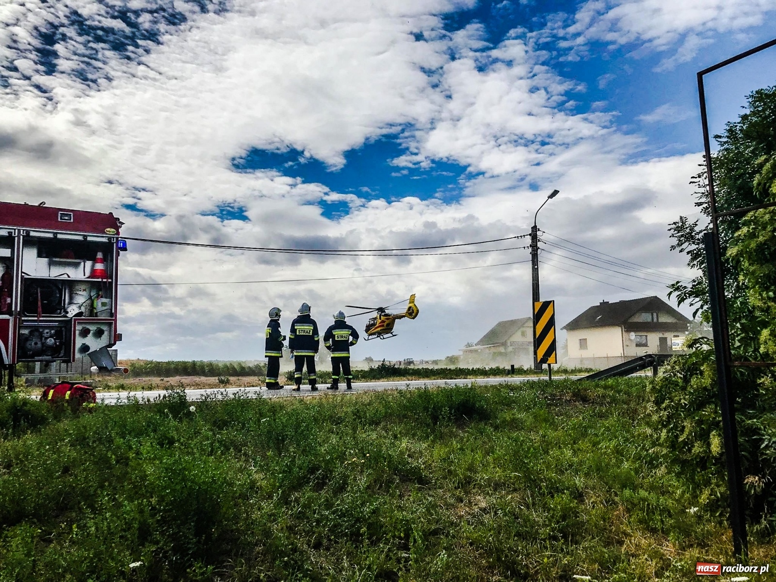 Zdjęcie w galerii na portalu naszraciborz.pl: DK 45. Tragiczny wypadek na ulicy Kozielskiej w Raciborzu. Nie żyją dwie osoby, w tym dziecko wiadomości z regionu