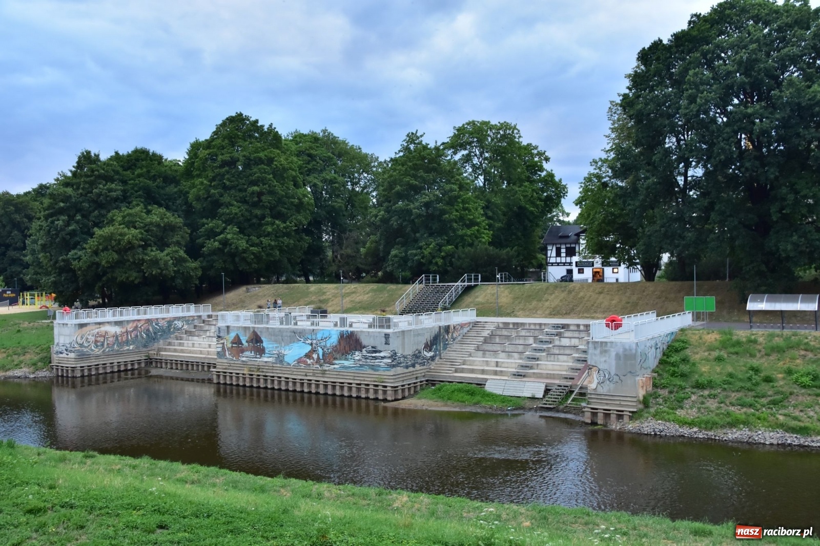 Zdjęcie w galerii na portalu naszraciborz.pl: Państwowa Służba Hydrologiczna ostrzega przed niżówką. Groźba niedoborów wody wiadomości z regionu