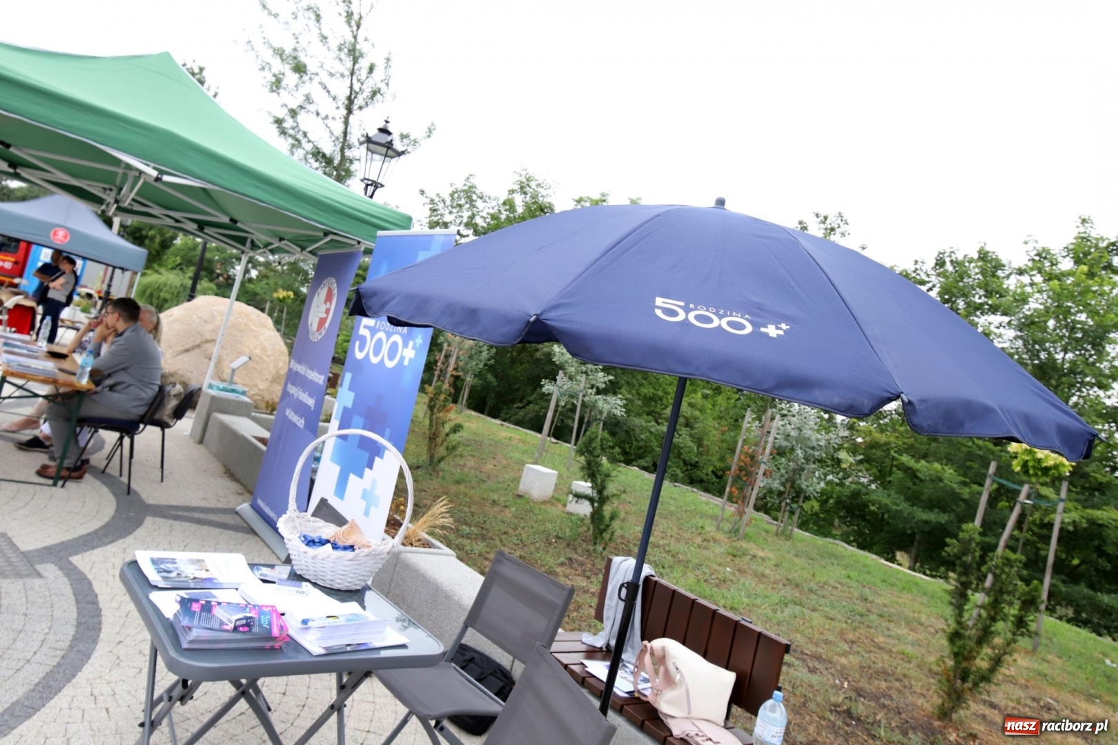 Zdjęcie w galerii na portalu naszraciborz.pl: Bezpieczne wakacje z rodziną. Wicewojewoda w Kuźni Raciborskiej [FOTO] wiadomości z regionu