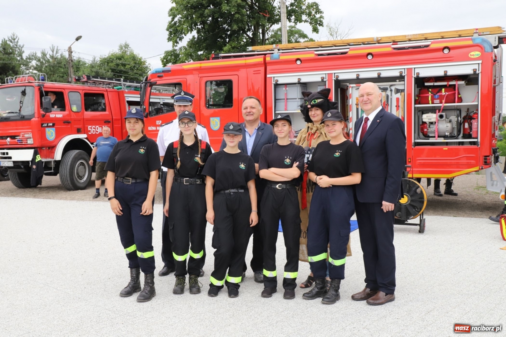Zdjęcie w galerii na portalu naszraciborz.pl: Bezpieczne wakacje z rodziną. Wicewojewoda w Kuźni Raciborskiej [FOTO] wiadomości z regionu