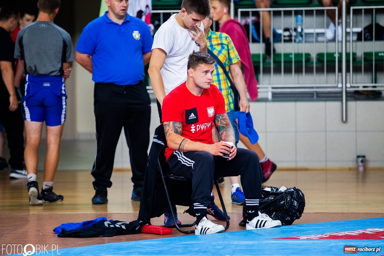 Zdjęcie w galerii na portalu naszraciborz.pl: W Arenie Rafako trwają Mistrzostwa Polski w zapasach wiadomości z regionu