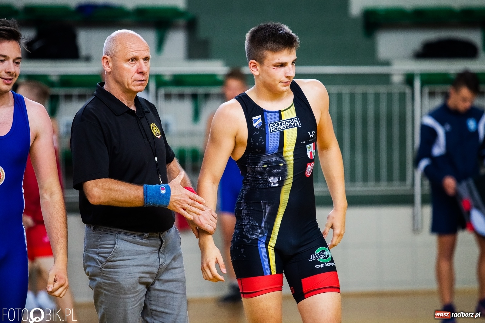 Zdjęcie w galerii na portalu naszraciborz.pl: W Arenie Rafako trwają Mistrzostwa Polski w zapasach wiadomości z regionu