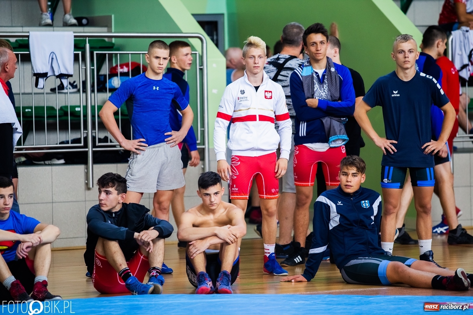 Zdjęcie w galerii na portalu naszraciborz.pl: W Arenie Rafako trwają Mistrzostwa Polski w zapasach wiadomości z regionu