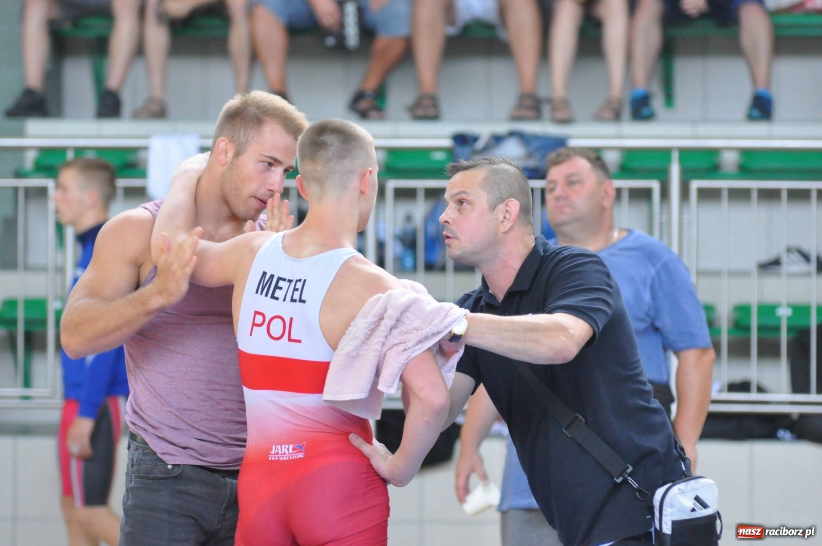 Zdjęcie w galerii na portalu naszraciborz.pl: W Arenie Rafako trwają Mistrzostwa Polski w zapasach wiadomości z regionu