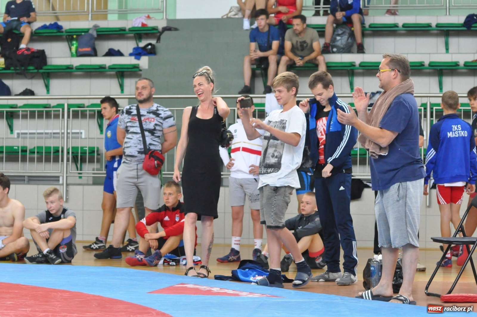 Zdjęcie w galerii na portalu naszraciborz.pl: W Arenie Rafako trwają Mistrzostwa Polski w zapasach wiadomości z regionu