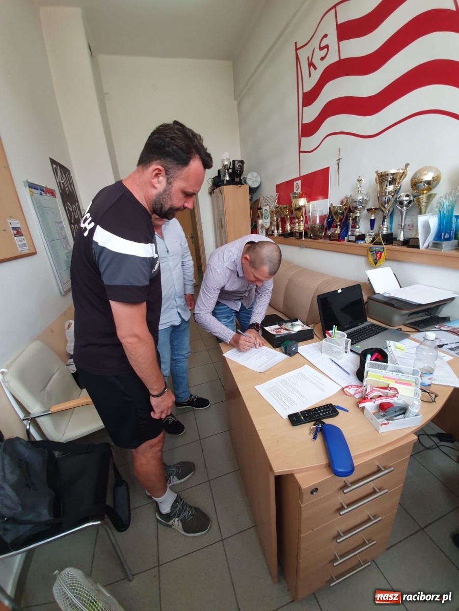 Zdjęcie w galerii na portalu naszraciborz.pl: LKS 05 Tworków partnerem Akademii Mistrzów Cracovia wiadomości z regionu