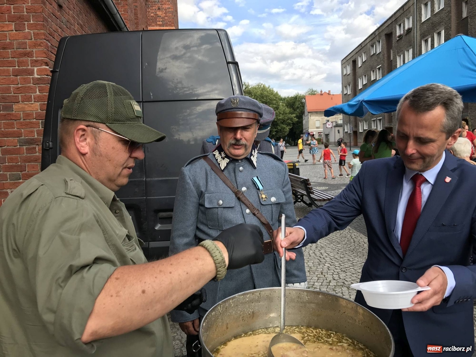 Zdjęcie w galerii na portalu naszraciborz.pl: Marszałek Józef Piłsudski odwiedził Racibórz [FOTO i WIDEO] wiadomości z regionu
