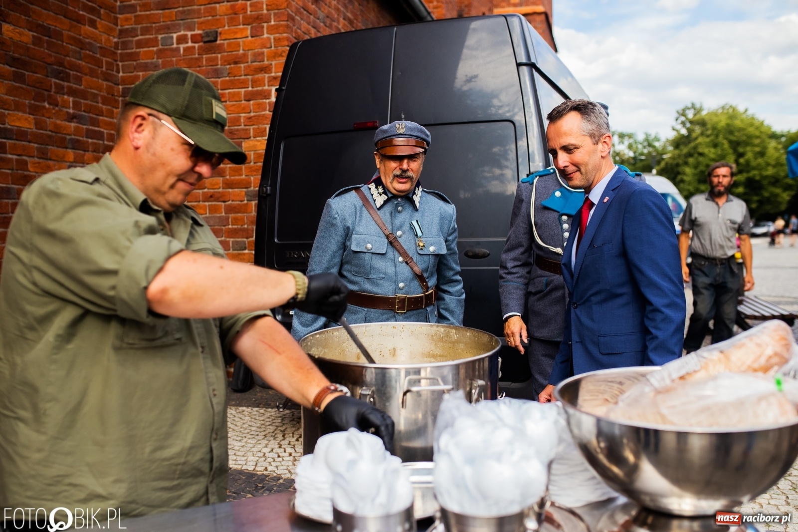 Zdjęcie w galerii na portalu naszraciborz.pl: Marszałek Józef Piłsudski odwiedził Racibórz [FOTO i WIDEO] wiadomości z regionu