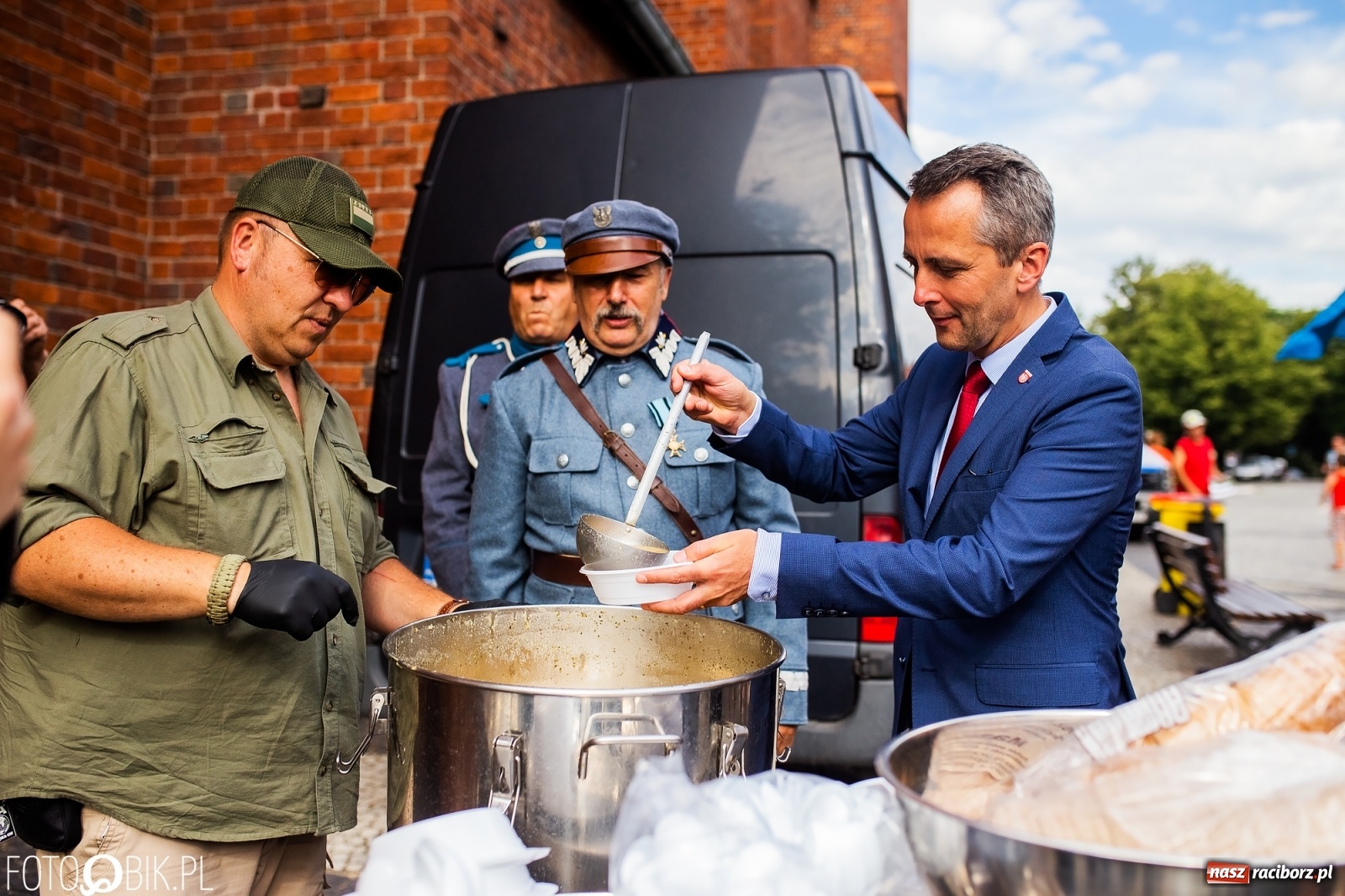 Zdjęcie w galerii na portalu naszraciborz.pl: Marszałek Józef Piłsudski odwiedził Racibórz [FOTO i WIDEO] wiadomości z regionu