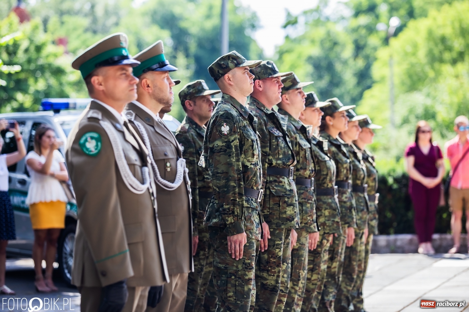 Zdjęcie w galerii na portalu naszraciborz.pl: Pogranicznicy ślubowali pod Pomnikiem Powstańców Śląskich [FOTO i WIDEO] wiadomości z regionu