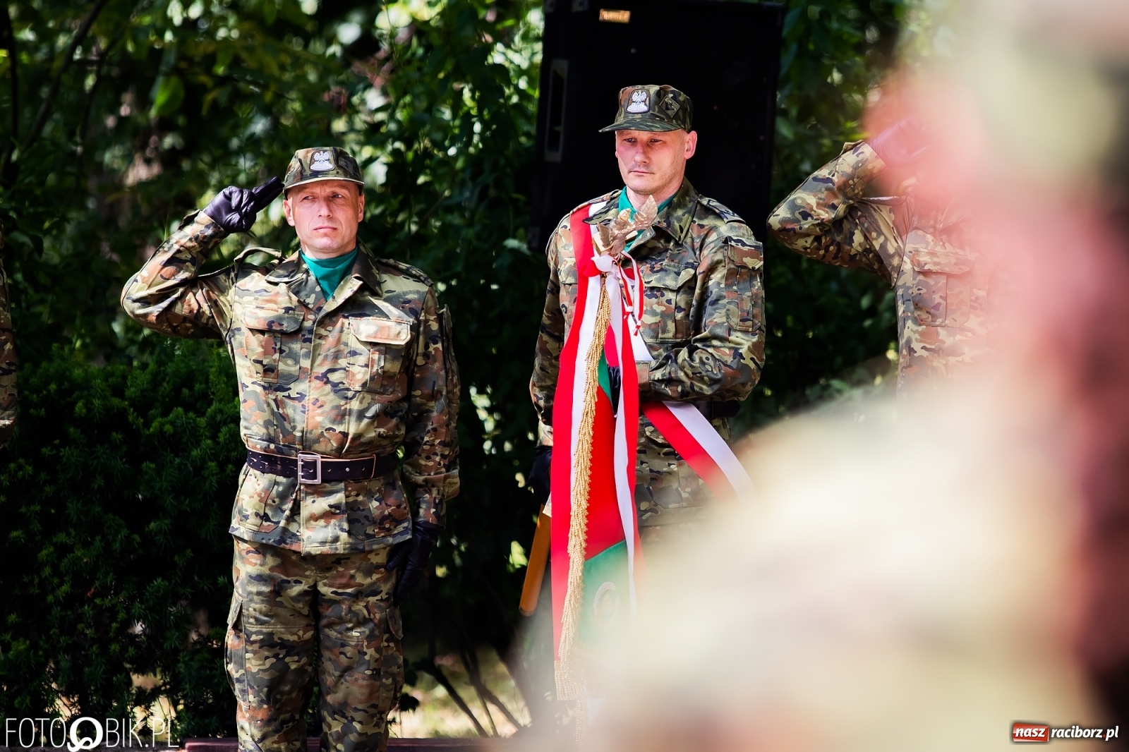 Zdjęcie w galerii na portalu naszraciborz.pl: Pogranicznicy ślubowali pod Pomnikiem Powstańców Śląskich [FOTO i WIDEO] wiadomości z regionu