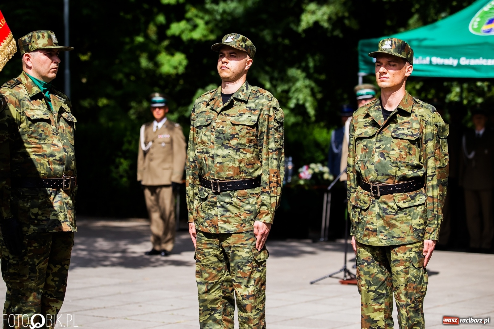 Zdjęcie w galerii na portalu naszraciborz.pl: Pogranicznicy ślubowali pod Pomnikiem Powstańców Śląskich [FOTO i WIDEO] wiadomości z regionu
