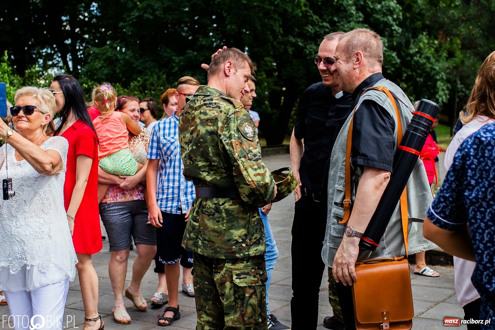 Zdjęcie w galerii na portalu naszraciborz.pl: Pogranicznicy ślubowali pod Pomnikiem Powstańców Śląskich [FOTO i WIDEO] wiadomości z regionu